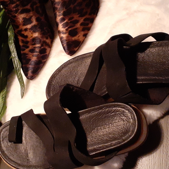 Black sandals - Picture 1 of 4
